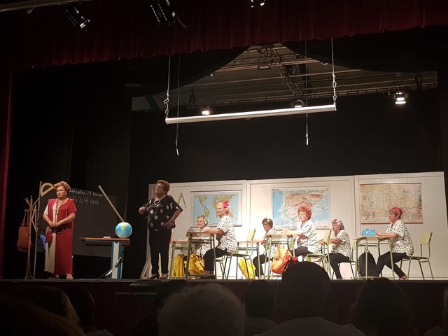 Great success for the first performance of the Mojácar Red Cross theatre group for senior citizens, which debuted with an original work, which was fun and full of humour.